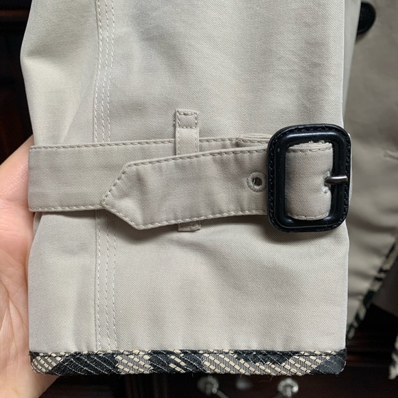 Burberry coat - Picture 2 of 4